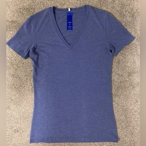 Kit & Ace V-neck tee in Heathered Blue - barely worn, perfect condition!